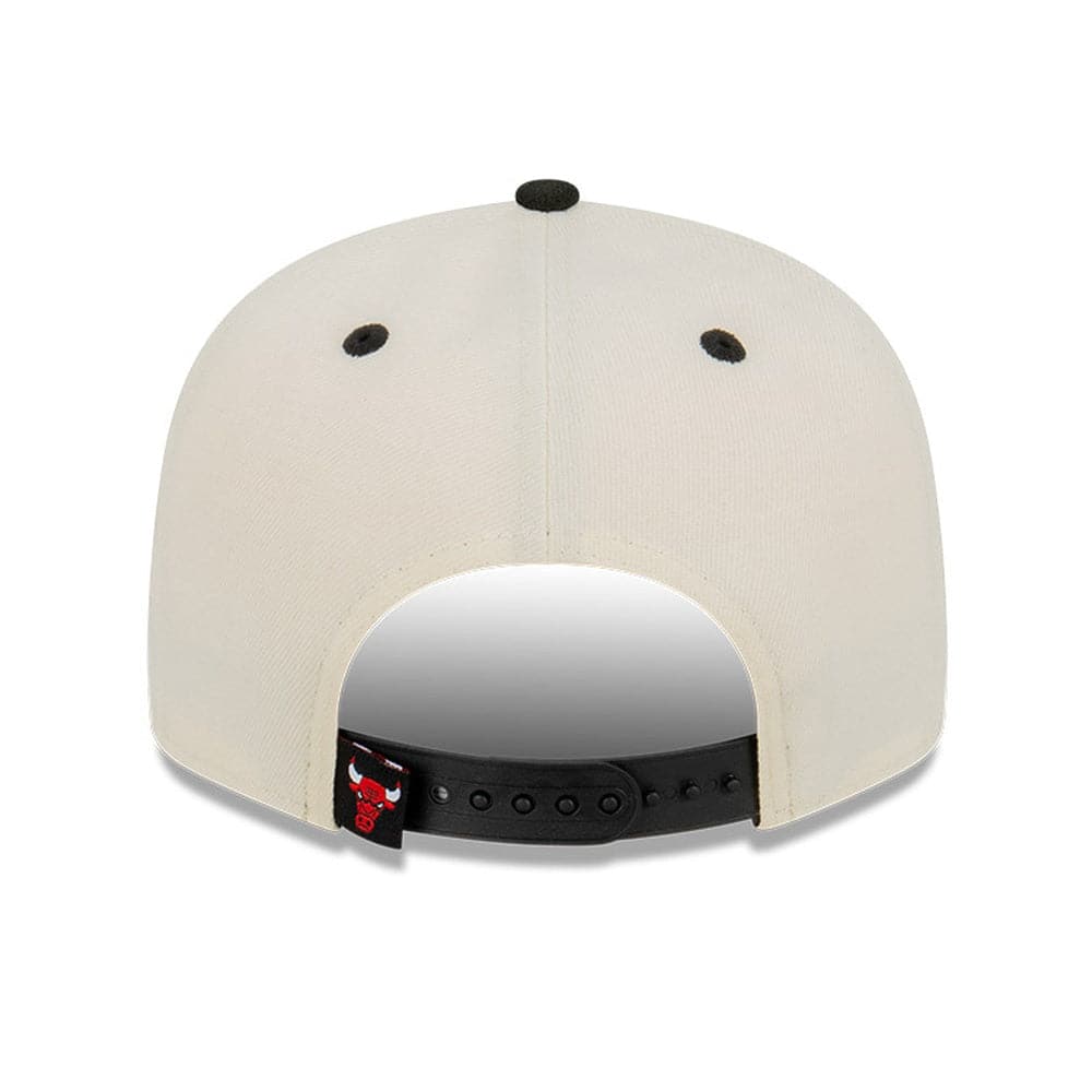 New Era Caps Chicago Bulls New Era NBA Pro Arch 9FIFTY Snapback Hat - Chrome