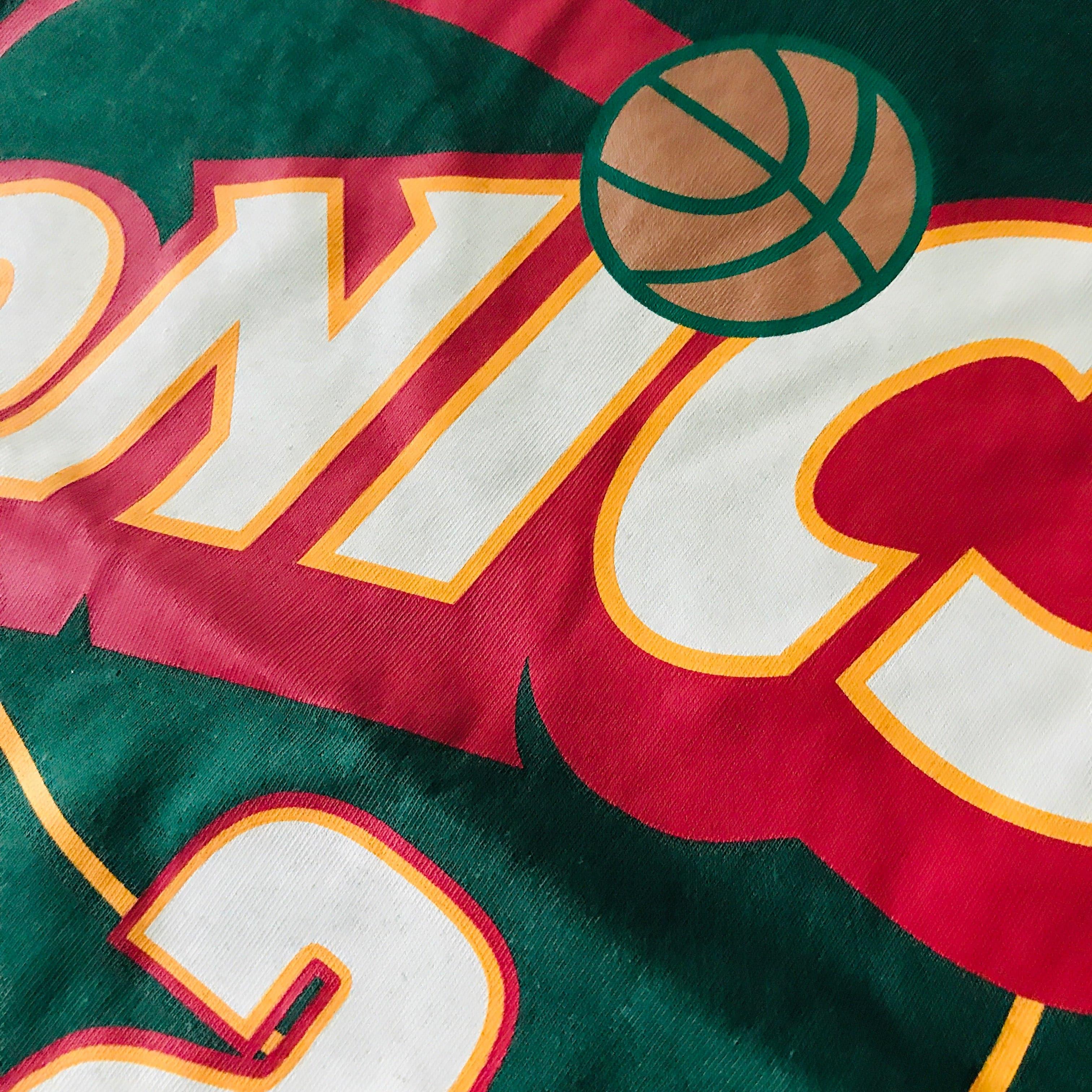 Mitchell And Ness T-Shirts Gary Payton Seattle Supersonics Mitchell & Ness NBA HWC Name Number T-Shirt - Green