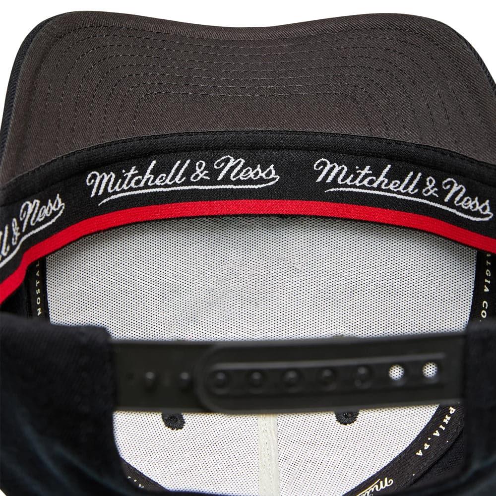 Mitchell And Ness Caps Golden State Warriors Mitchell & Ness NBA Team Classic Red Snapback Hat - Black