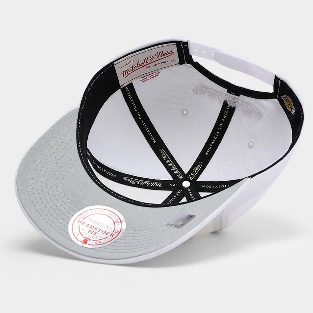 Mitchell And Ness Caps Los Angeles Lakers Mitchell & Ness NBA Finals History Pre-Curved Deadstock Snapback Hat - White