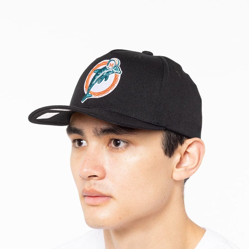 Mitchell And Ness Caps Miami Dolphins Mitchell & Ness NFL Throwback Classic Red Snapback Hat - Black