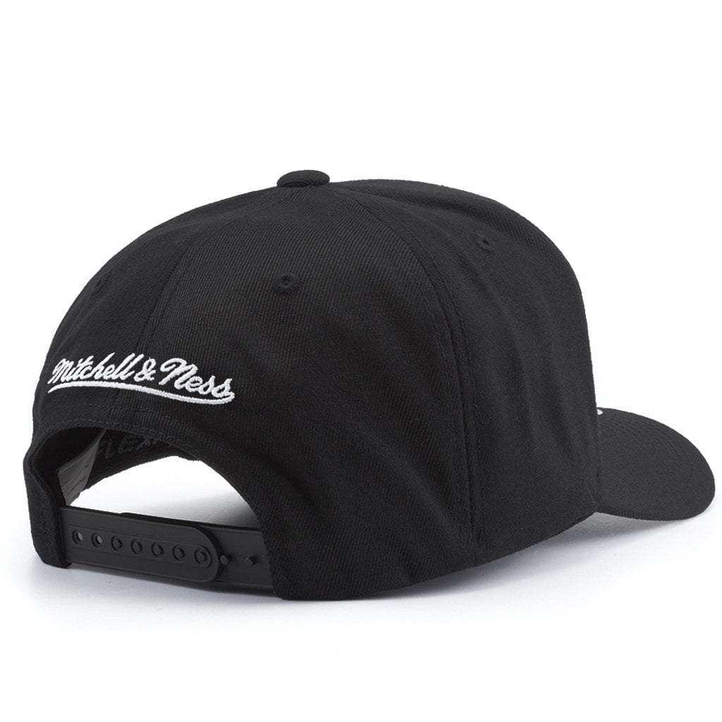 Mitchell And Ness Caps Miami Heat Mitchell & Ness NBA Triple Slice Classic Red Curve Snapback Hat - Black