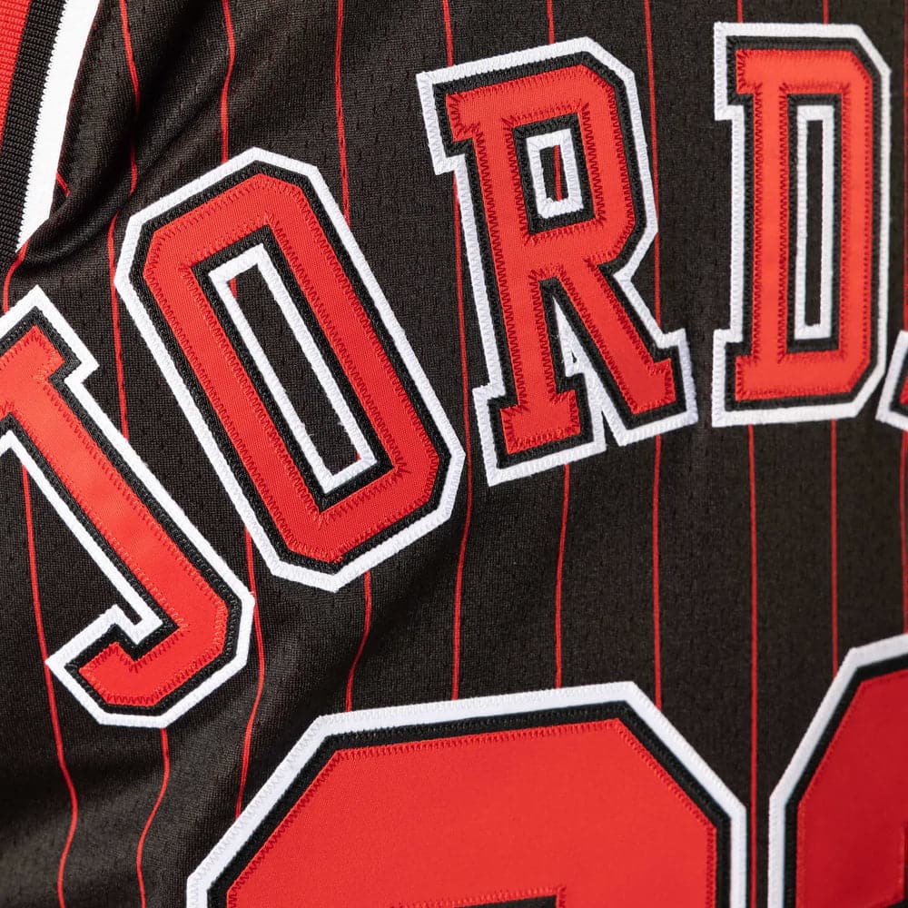 Mitchell And Ness Jerseys Michael Jordan Chicago Bulls Mitchell & Ness NBA 95-96 Alt Authentic Jersey - Black