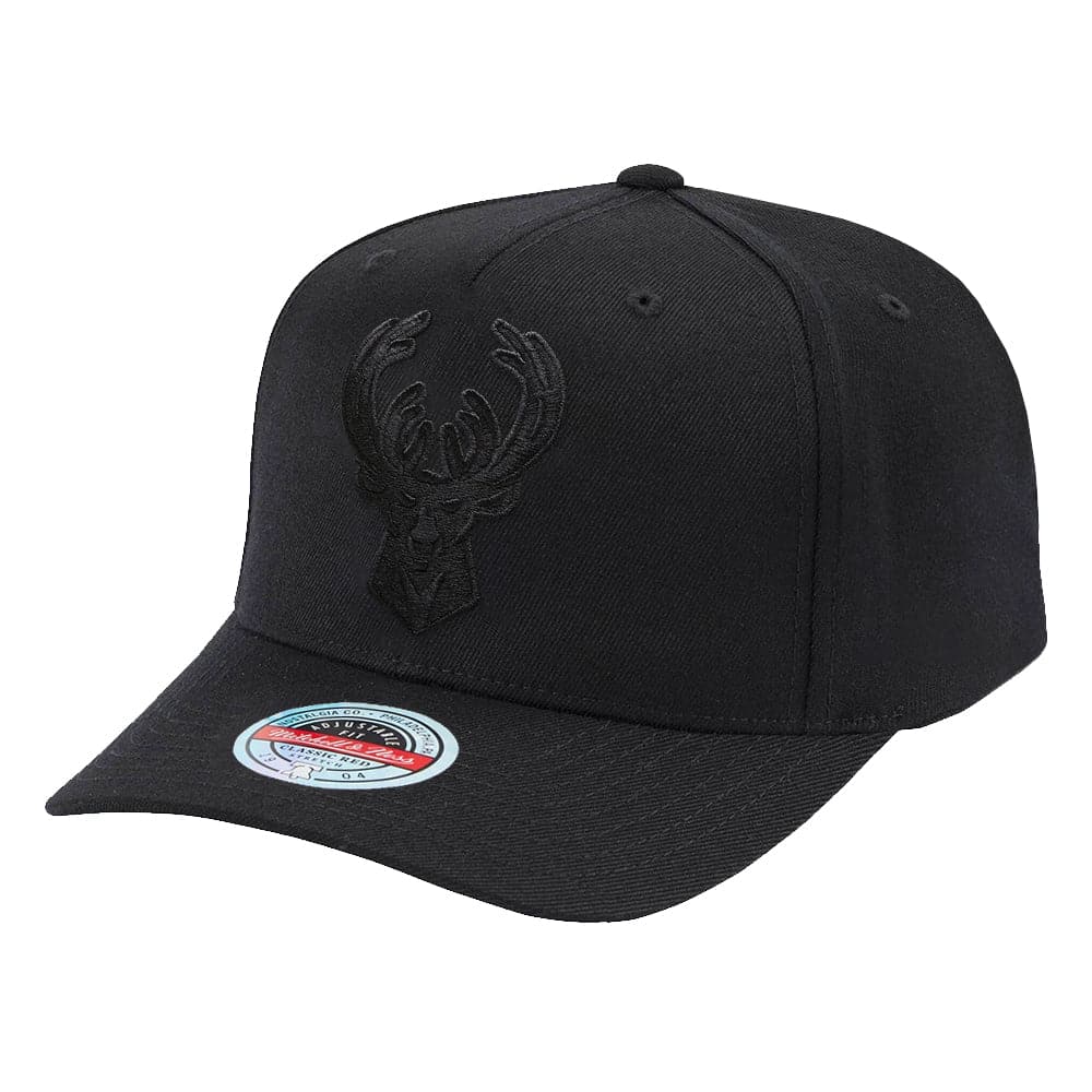 Mitchell And Ness Caps Milwaukee Bucks Mitchell & Ness NBA Black On Black Classic Red Snapback Hat