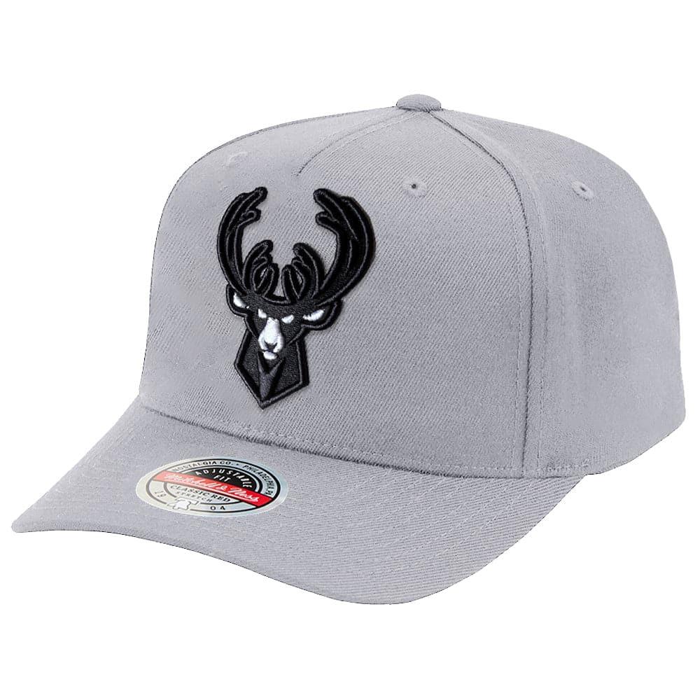 Mitchell And Ness Caps Milwaukee Bucks Mitchell & Ness NBA Greytones Classic Red Snapback Hat - Grey