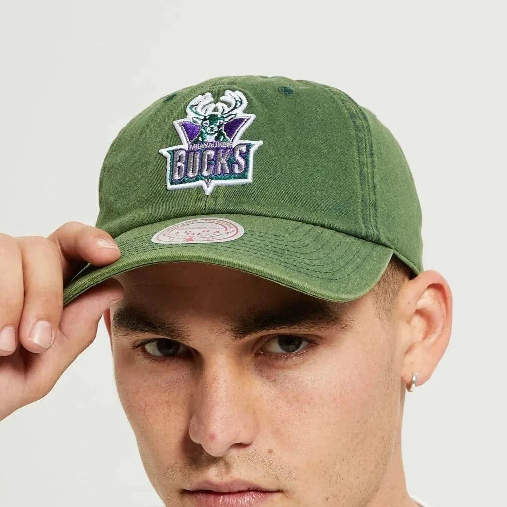 Mitchell And Ness Caps Milwaukee Bucks Mitchell & Ness NBA HWC Vintage Thread Strapback Dad Hat - Green