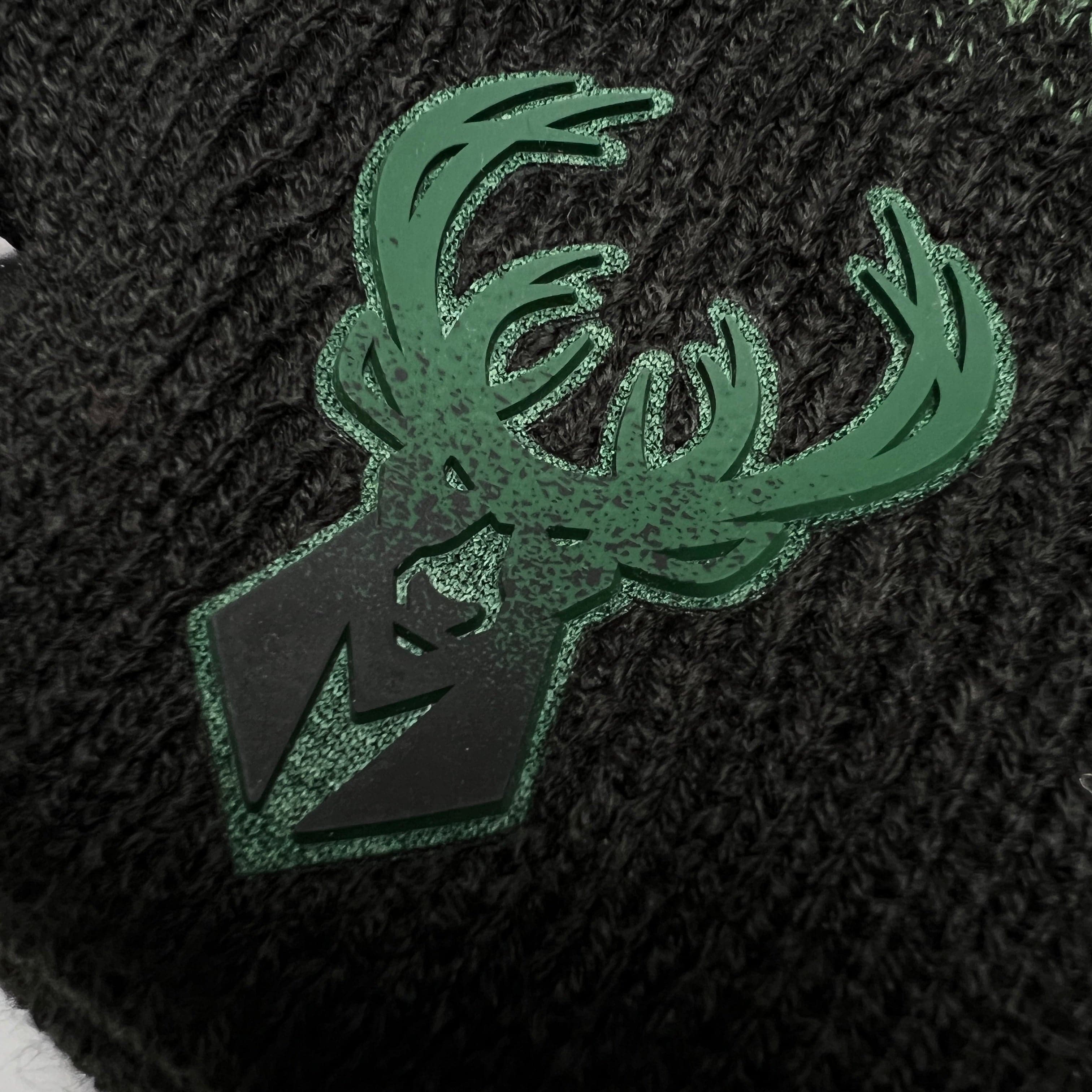 New Era Beanies Milwaukee Bucks New Era NBA Back Half Knit Beanie - Green