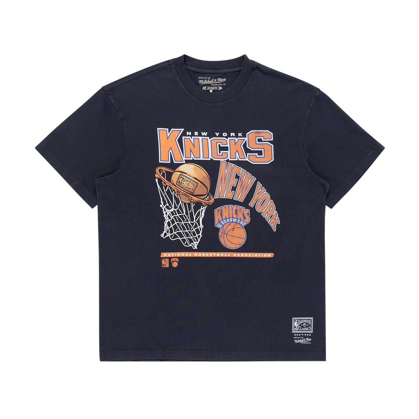 Mitchell And Ness T-Shirts New York Knicks Mitchell & Ness NBA Hoop Vintage T-Shirt - Faded Black