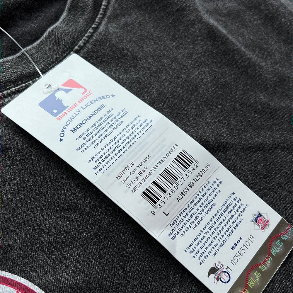 Majestic Athletic T-Shirts New York Yankees Majestic MLB 1999 World Champs Vintage T-Shirt - Washed Black