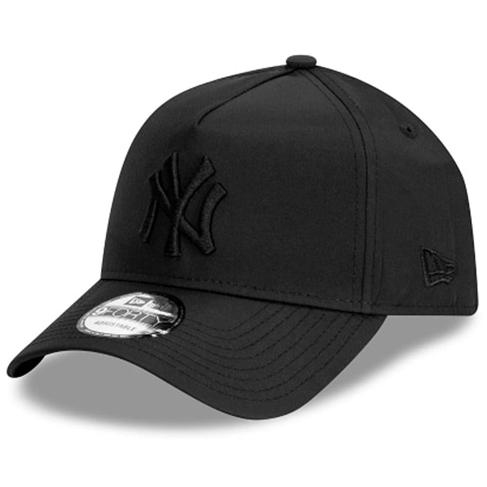 New Era Caps New York Yankees New Era MLB Black On Black Prolight 9FORTY A-Frame Curve Hat