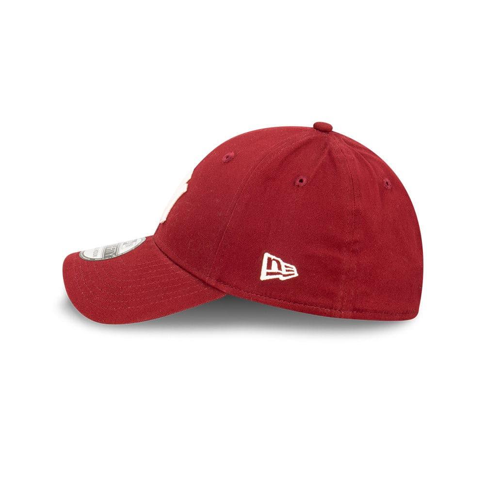 New Era Caps New York Yankees New Era MLB Ivory Logo 39THIRTY Stretch Fit Curve Hat - Cardinal
