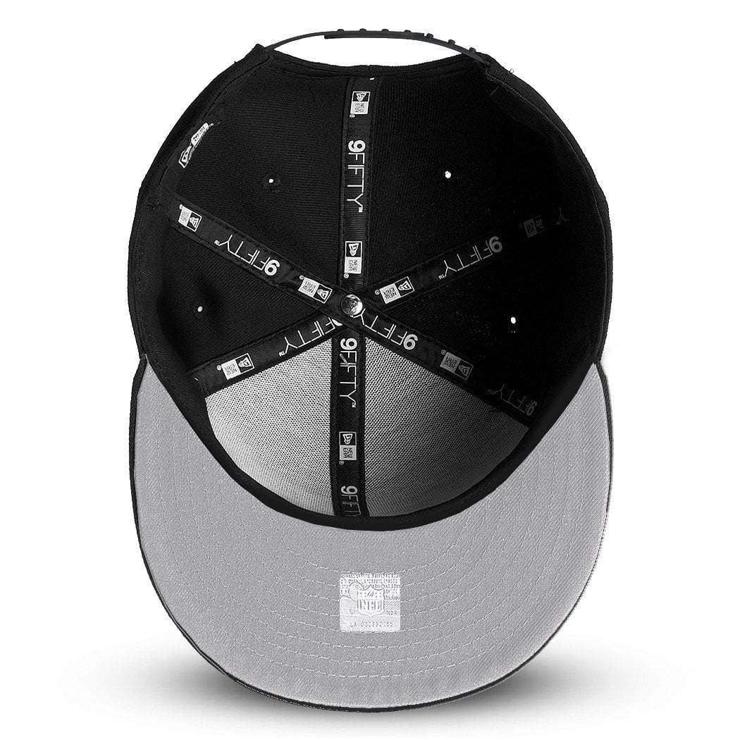 New Era Caps New York Yankees New Era MLB Pre-Curved Black On Black 9FIFTY Snapback Hat