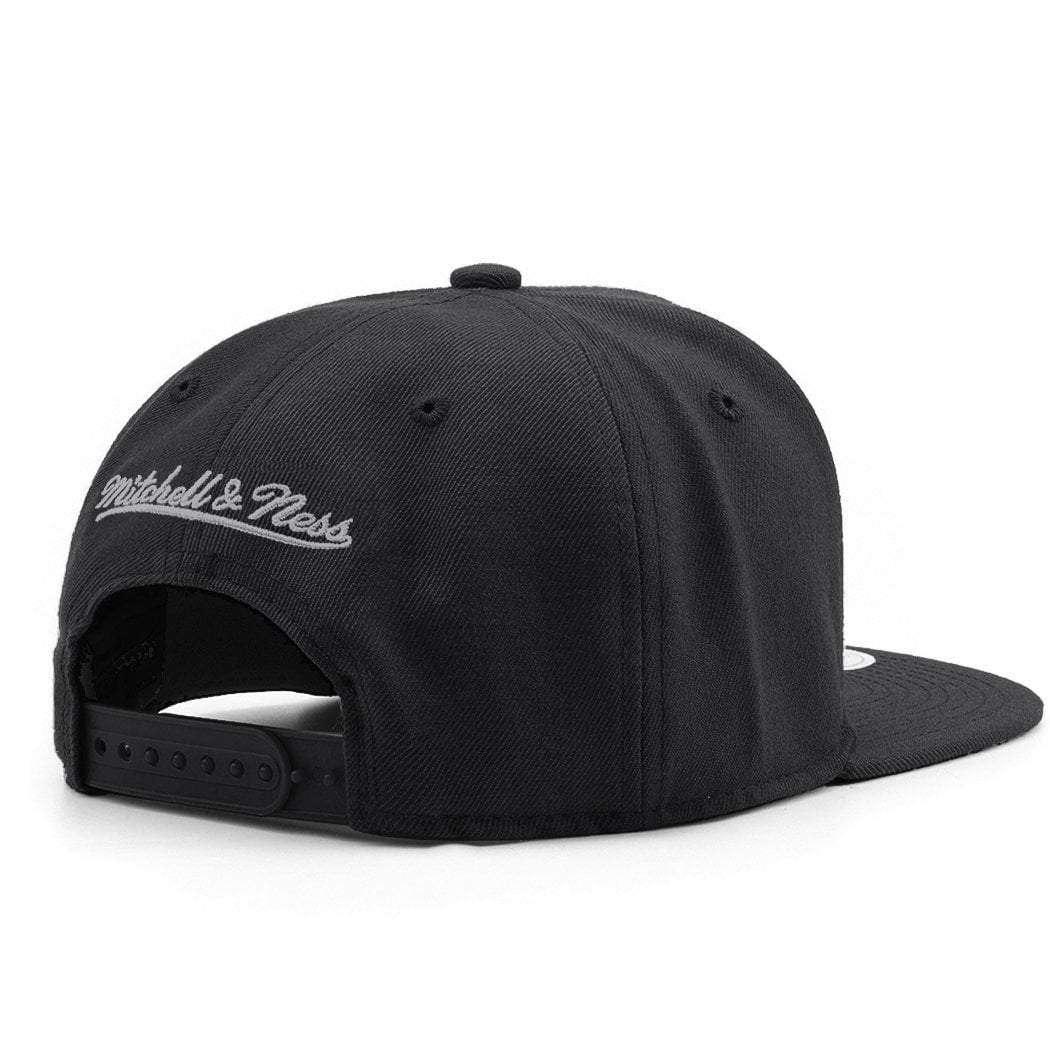 Mitchell And Ness Caps Oakland Raiders Mitchell & Ness NFL Throwback High Crown Snapback Hat - Black