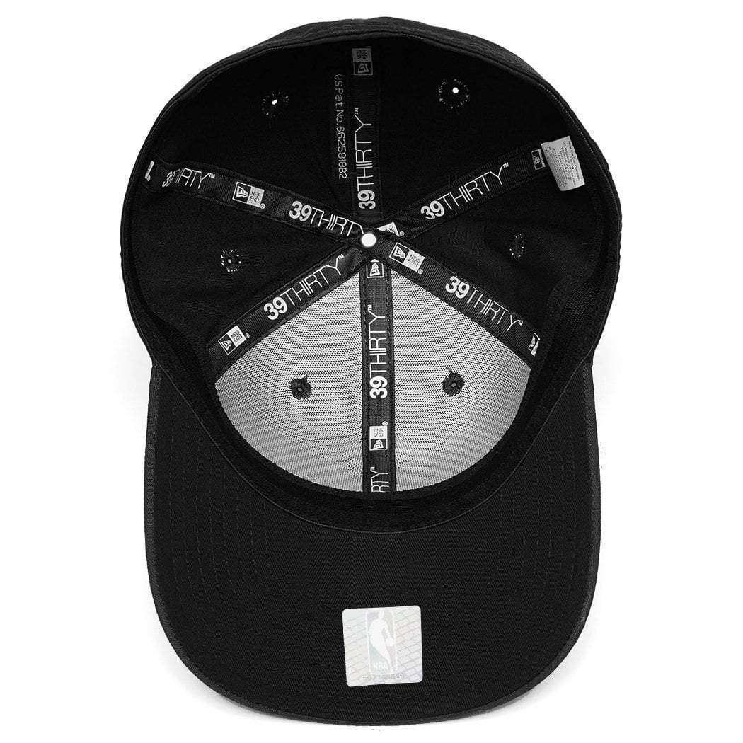 New Era Caps Philadelphia 76ers New Era NBA Black & White 39THIRTY Stretch-Fit Curve Hat