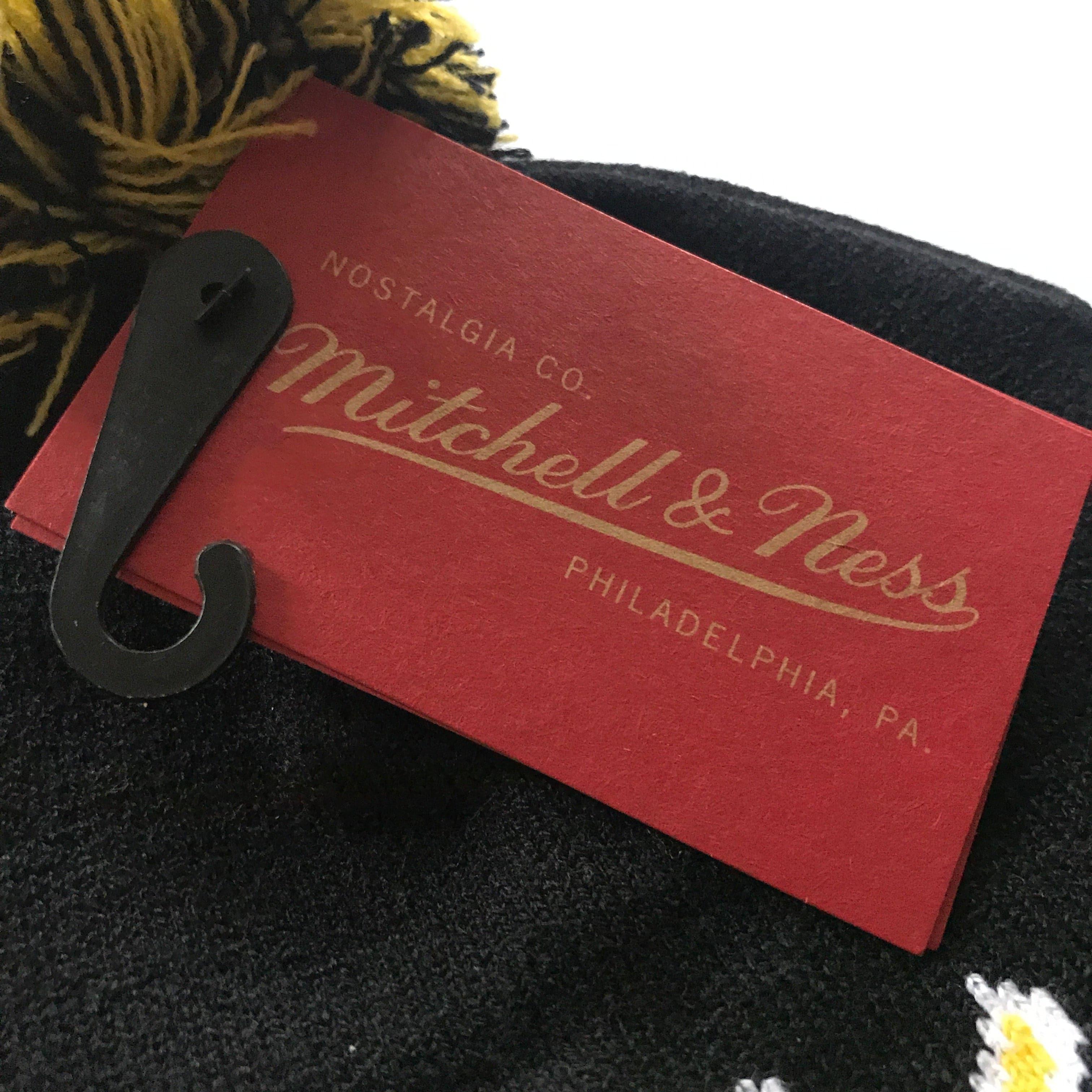 Mitchell And Ness Beanies Pittsburgh Steelers Mitchell & Ness NFL Script Burst Pom Knit Beanie - Black