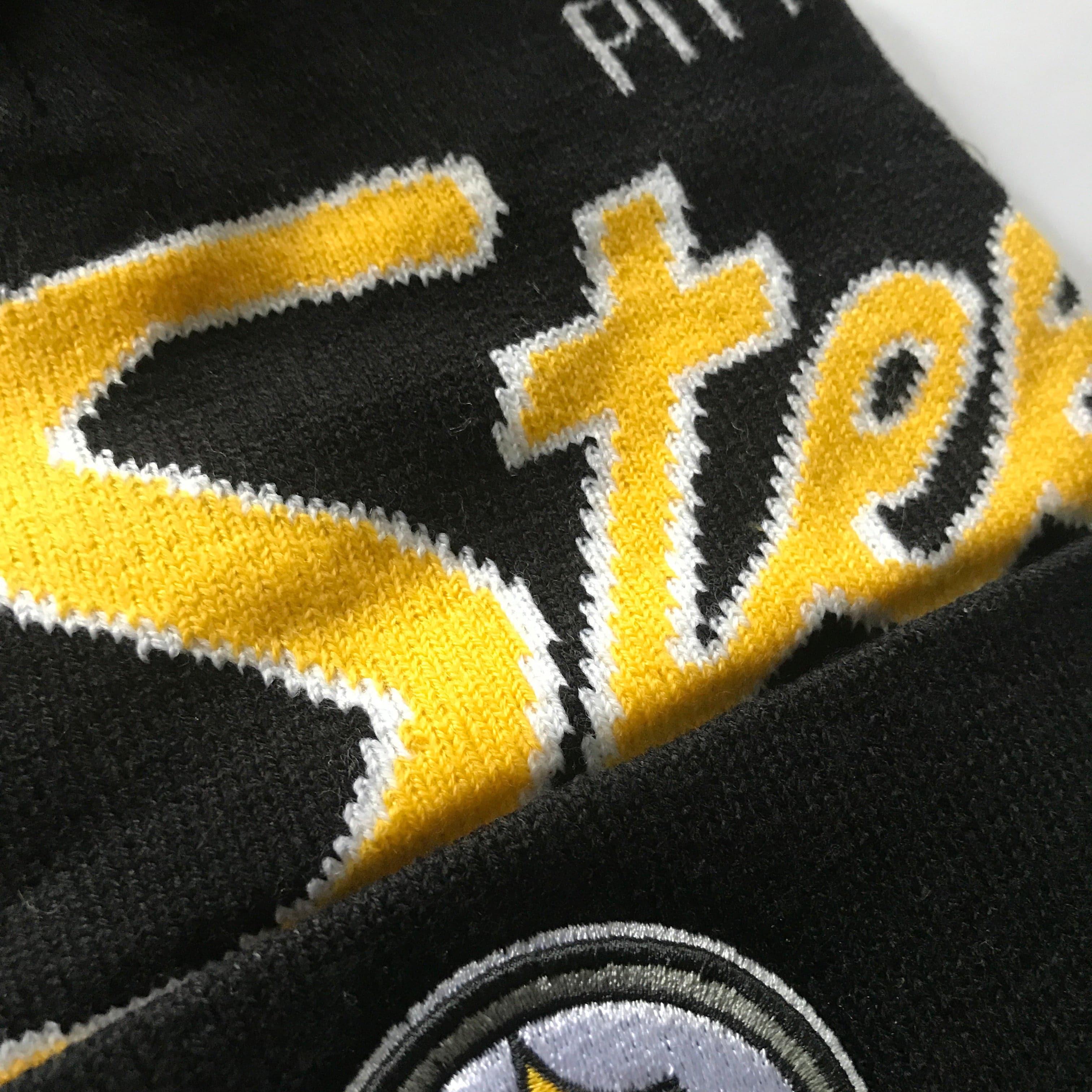 Mitchell And Ness Beanies Pittsburgh Steelers Mitchell & Ness NFL Script Burst Pom Knit Beanie - Black