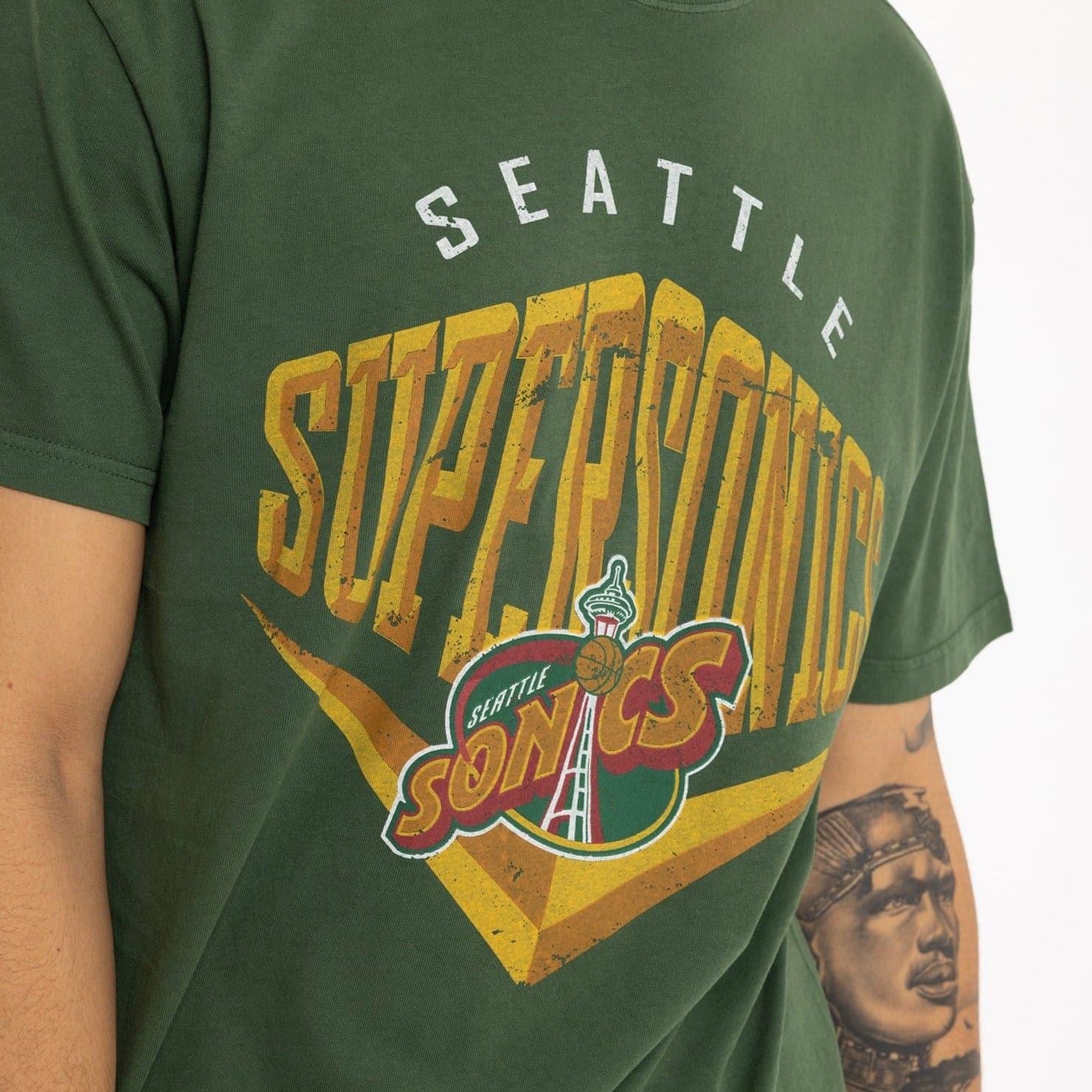 Mitchell And Ness T-Shirts Seattle Supersonics Mitchell & Ness NBA Beveled Vintage T-Shirt - Faded Green