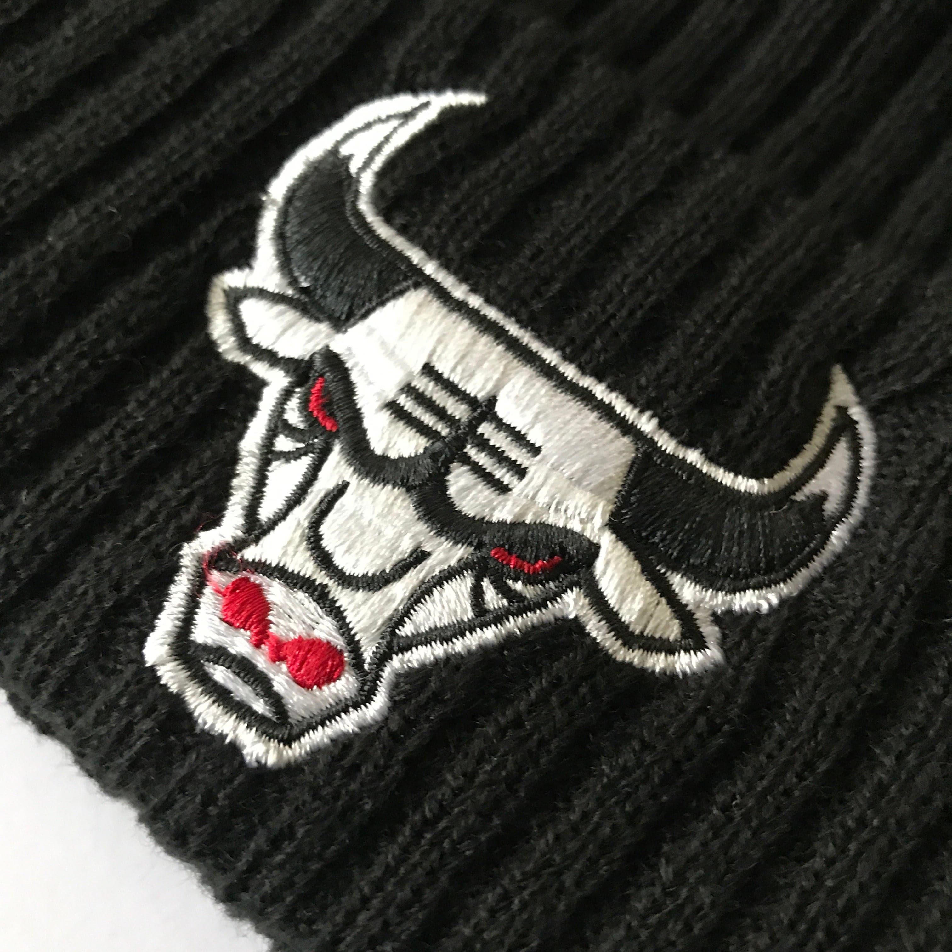 Mitchell And Ness Beanies Womens Chicago Bulls Mitchell & Ness NBA Baseplate Knit Beanie - Black