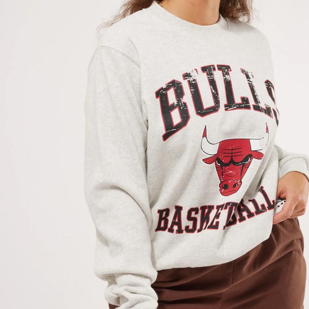 Mitchell And Ness Jumpers Womens Chicago Bulls Mitchell & Ness NBA HWC Locker Room Crew Jumper - White Marle