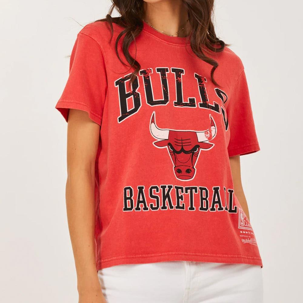 Mitchell And Ness T-Shirts Womens Chicago Bulls Mitchell & Ness NBA HWC Locker Room T-Shirt - Red
