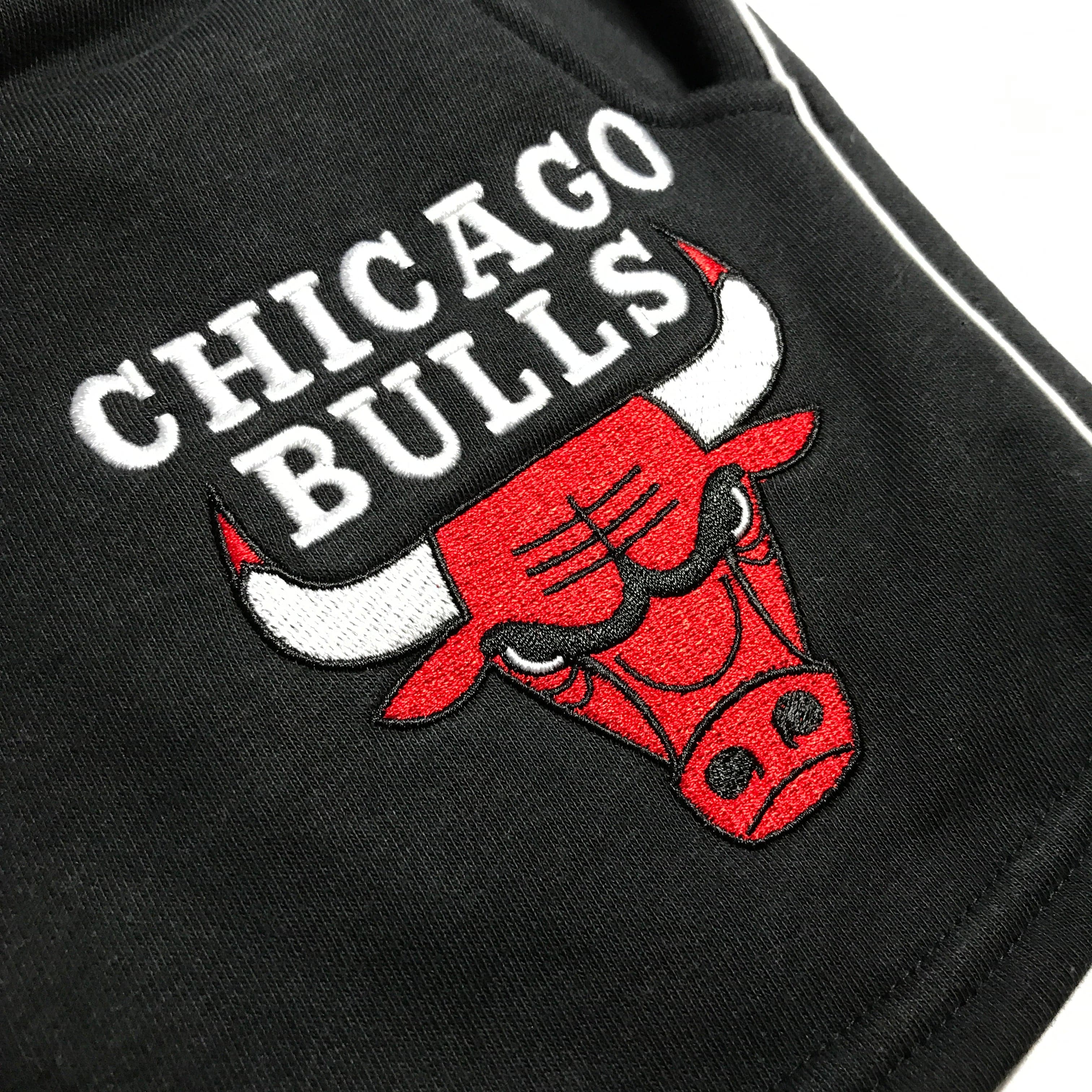 Mitchell And Ness Shorts Womens Chicago Bulls Mitchell & Ness NBA Team Courtney Short Shorts - Faded Black