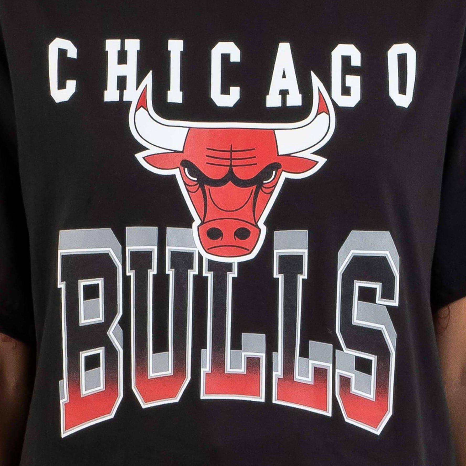 NBA Essentials T-Shirts Womens Chicago Bulls NBA Essentials Bridgeport Oversized T-Shirt - Black
