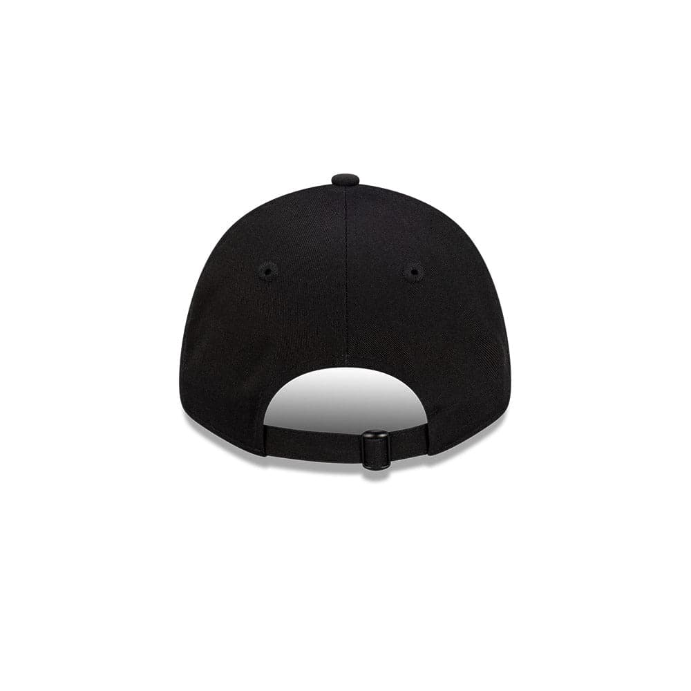 New Era Caps Womens Womens Chicago Bulls New Era NBA Black On Black 9FORTY Strapback Hat - Black