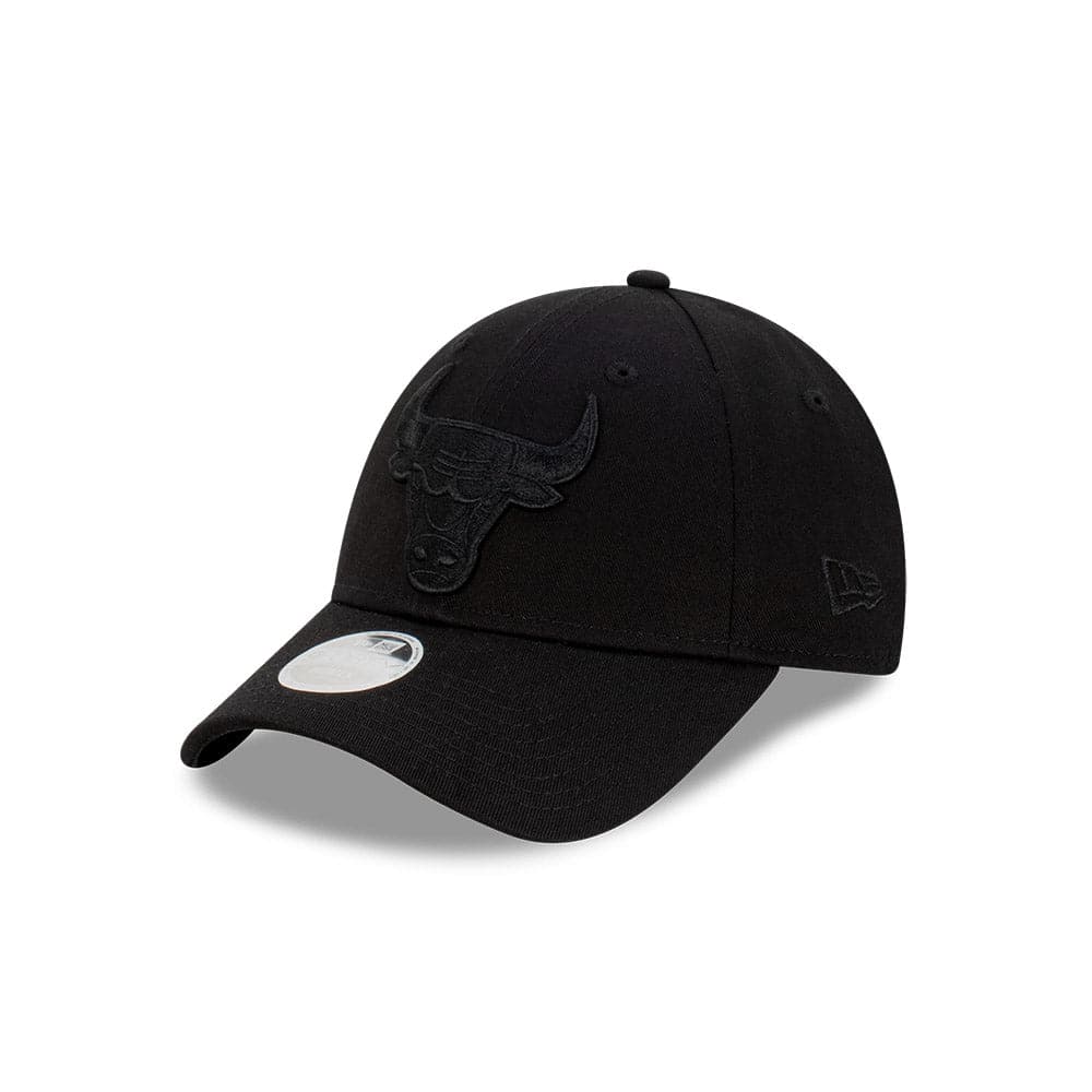 New Era Caps Womens Womens Chicago Bulls New Era NBA Black On Black 9FORTY Strapback Hat - Black