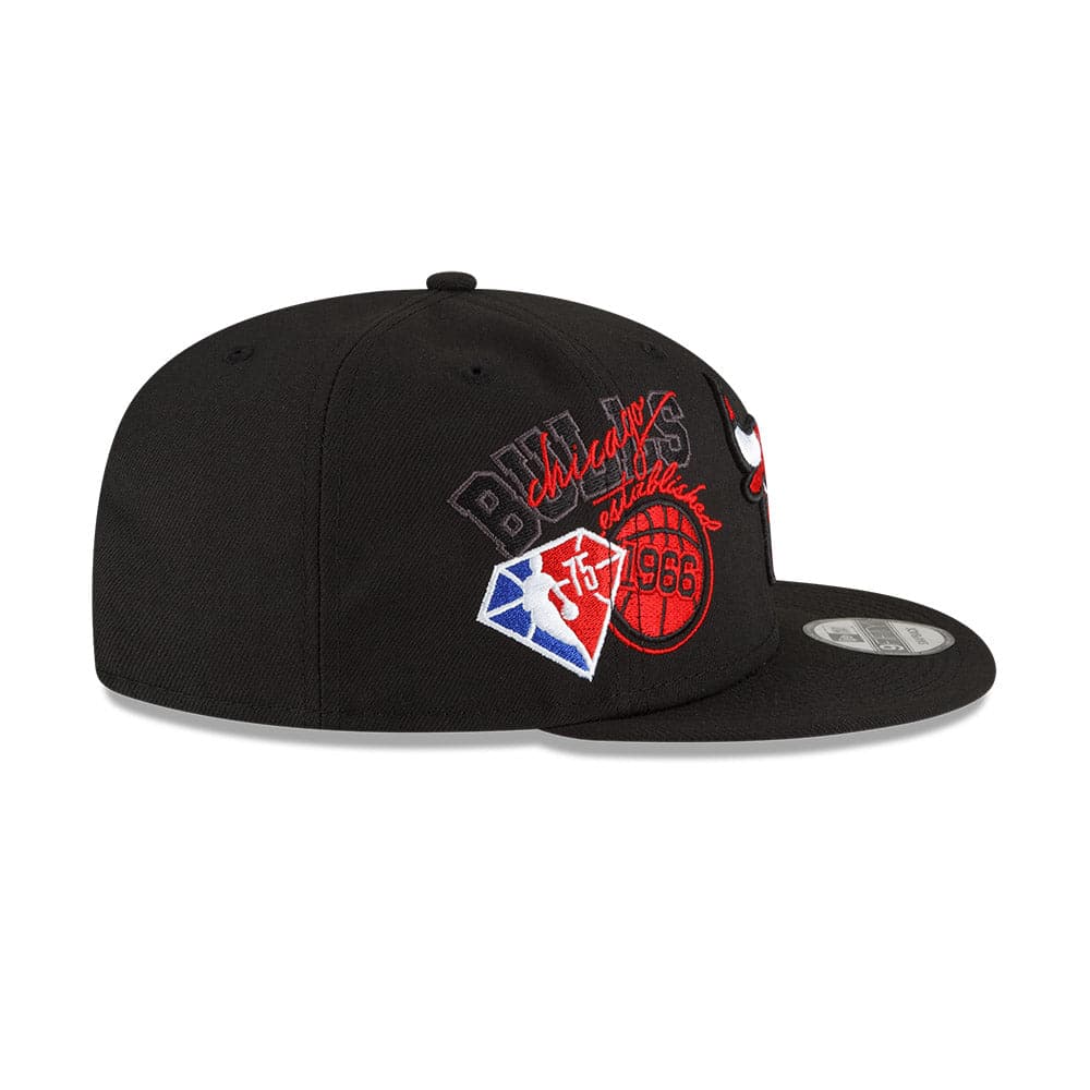 New Era Caps Youths Youths Chicago Bulls New Era NBA 21-22 Back Half 9FIFTY Snapback Hat - Black